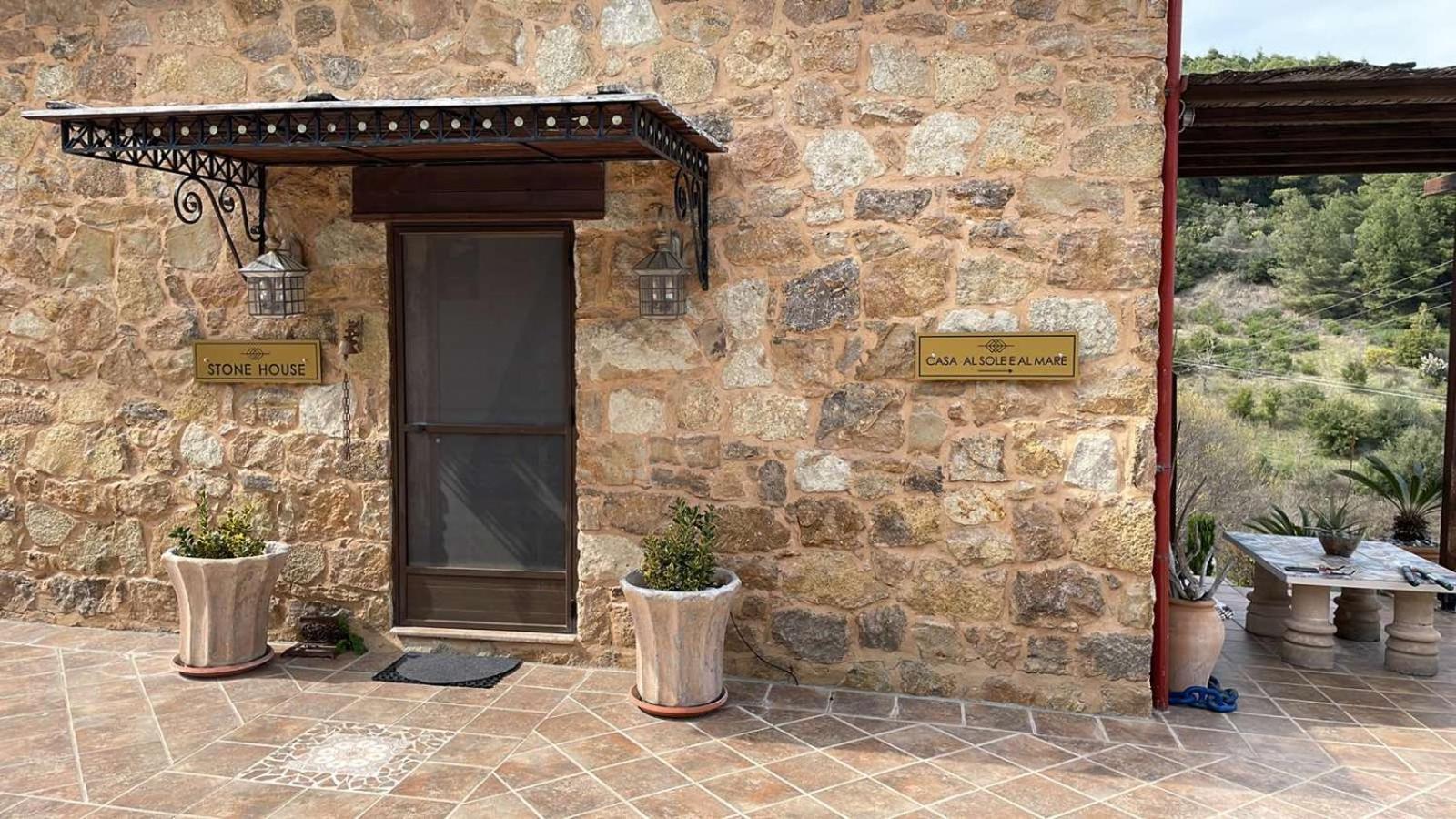 네아 로다 Stonehouse & Casa Al Sole E Al Mare 빌라 외부 사진