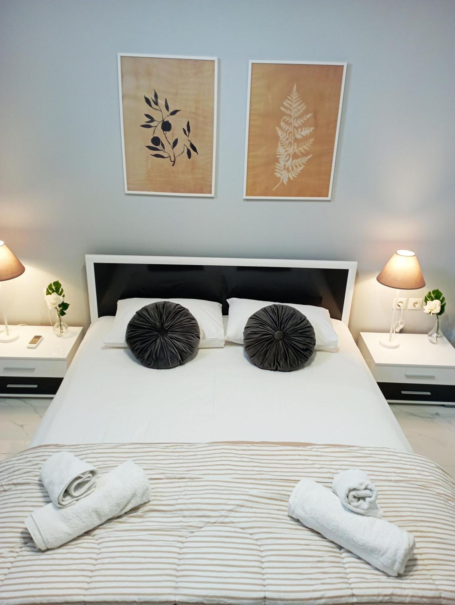 네아 로다 Stonehouse & Casa Al Sole E Al Mare 빌라 외부 사진
