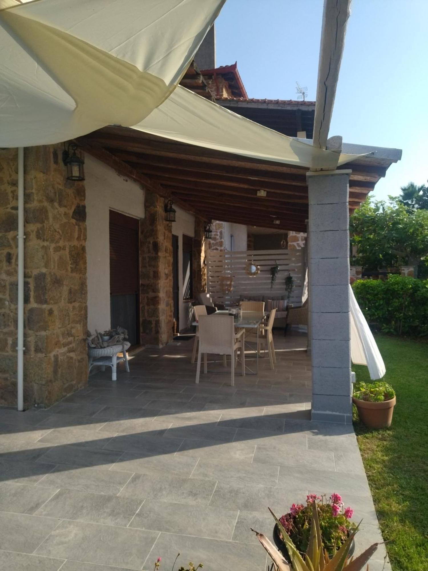 네아 로다 Stonehouse & Casa Al Sole E Al Mare 빌라 외부 사진