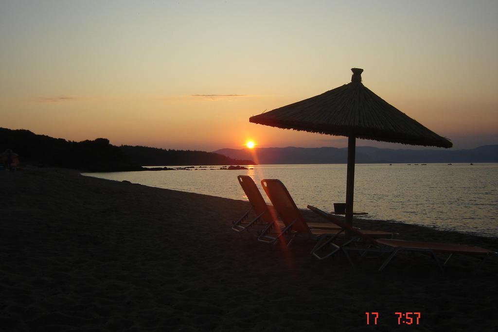 네아 로다 Stonehouse & Casa Al Sole E Al Mare 빌라 외부 사진